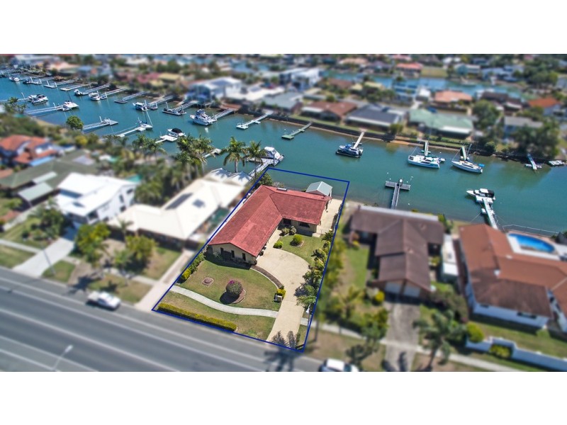 136 Griffith Road, Newport QLD 4020