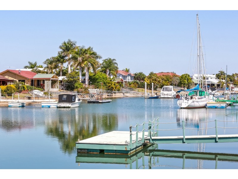 136 Griffith Road, Newport QLD 4020