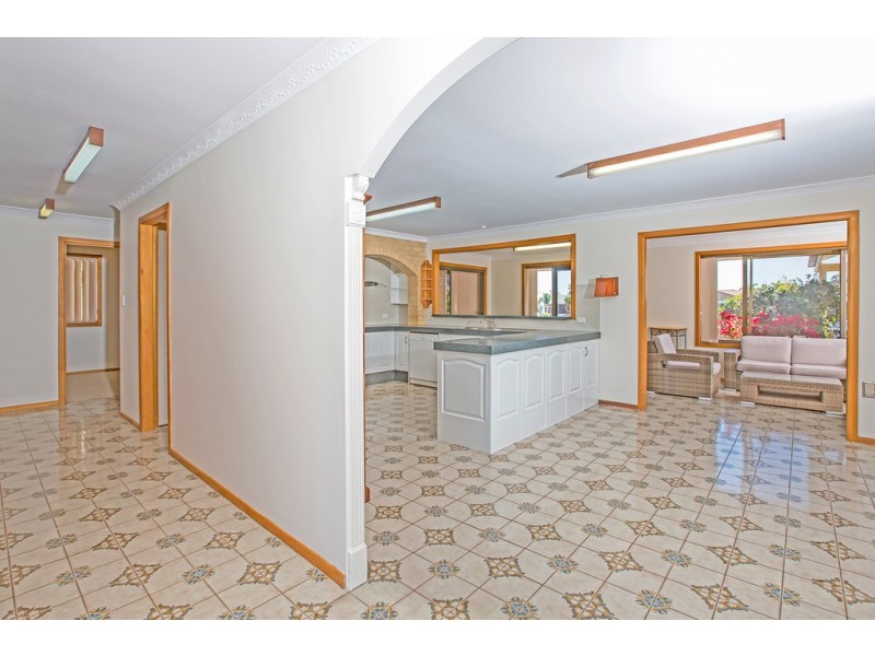 136 Griffith Road, Newport QLD 4020