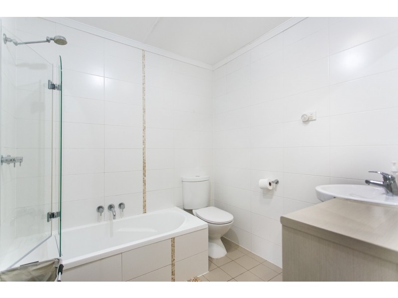 35 Sydney Street, Redcliffe QLD 4020