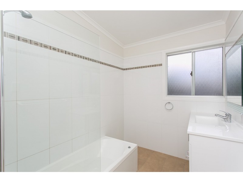 6 Warrimoo Drive, Petrie QLD 4502