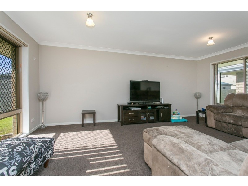 27 Tranquility Drive, Rothwell QLD 4022