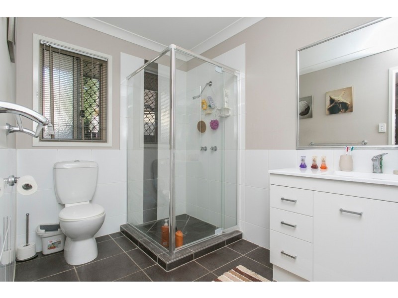 27 Tranquility Drive, Rothwell QLD 4022