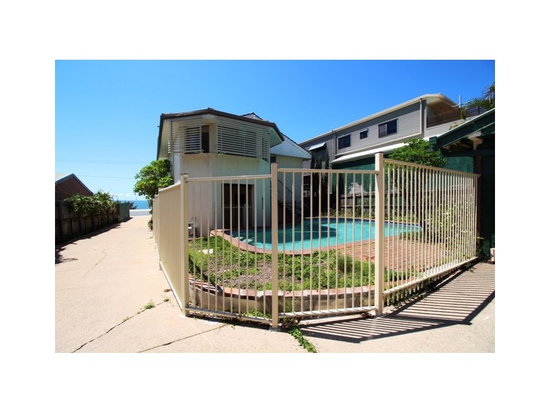 52 Gayundah Esplanade, Woody Point QLD 4019