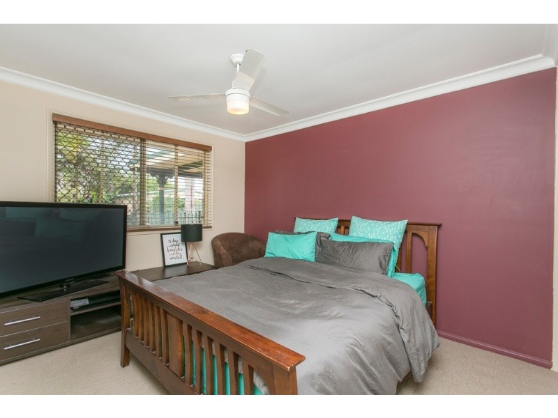 354 Scarborough Road, Scarborough QLD 4020