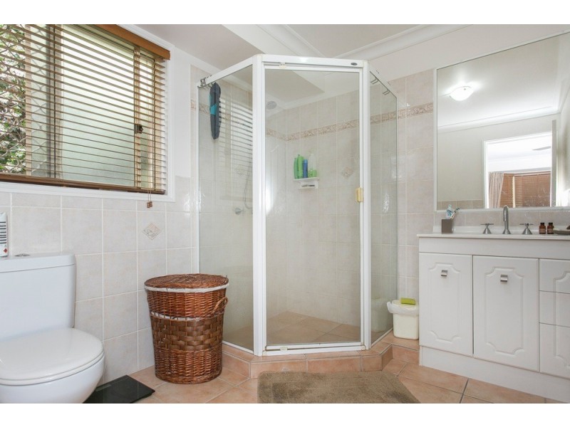 354 Scarborough Road, Scarborough QLD 4020