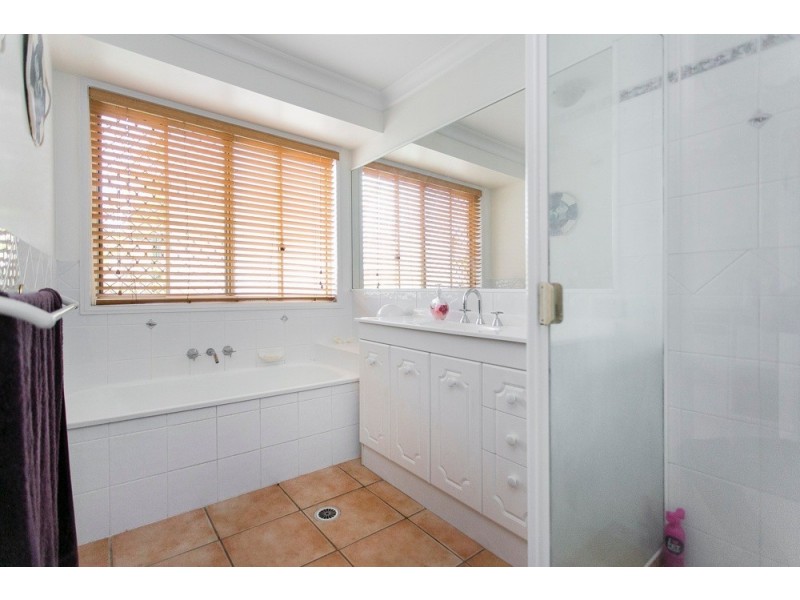 354 Scarborough Road, Scarborough QLD 4020