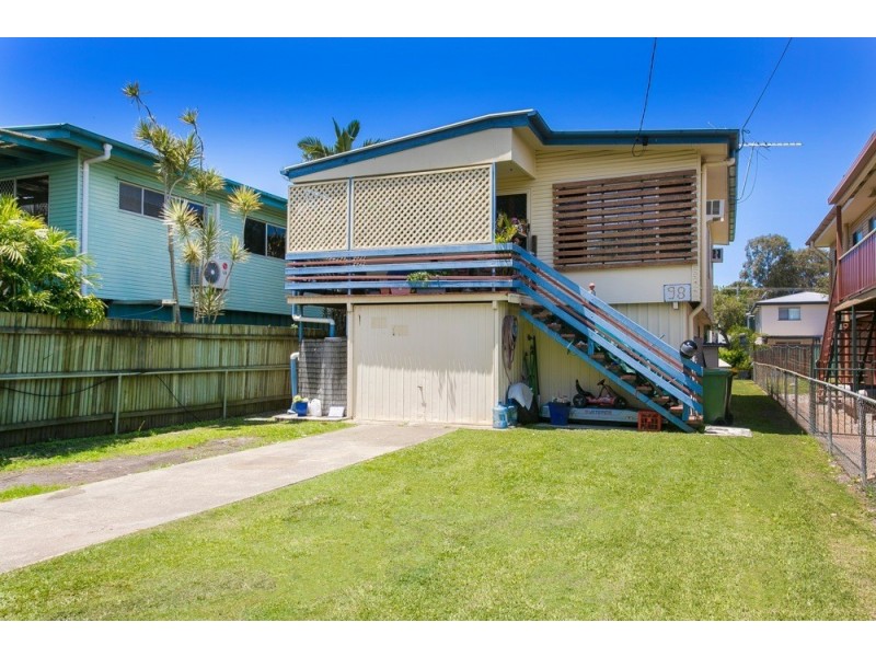 98 Sportsground Street, Redcliffe QLD 4020
