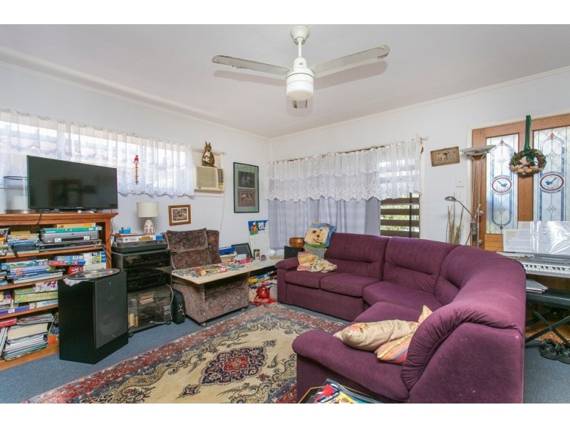 98 Sportsground Street, Redcliffe QLD 4020