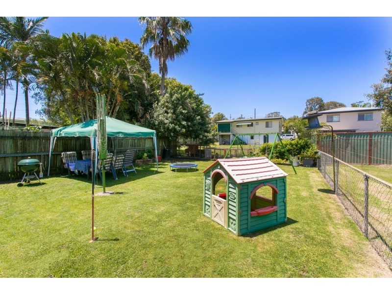 98 Sportsground Street, Redcliffe QLD 4020
