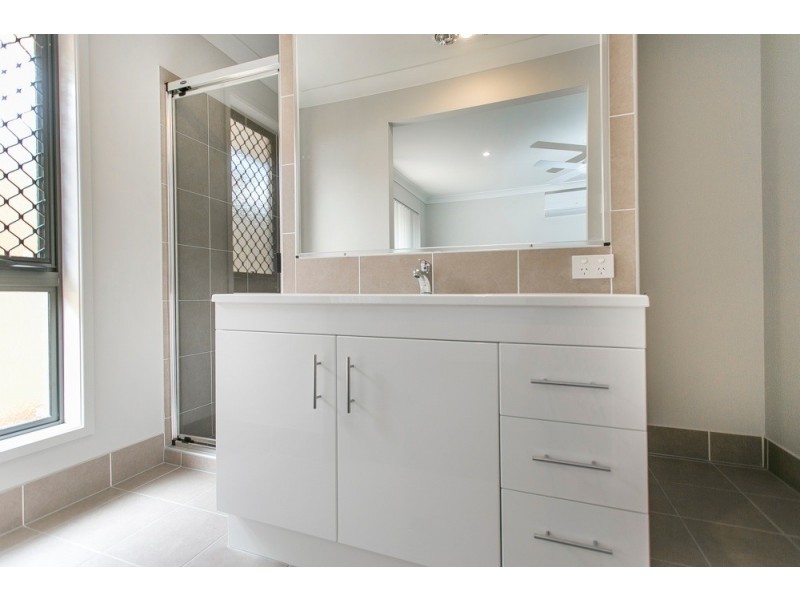 17 Wallace Street, Mango Hill QLD 4509