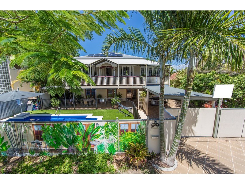 21 Thurecht Parade, Scarborough QLD 4020