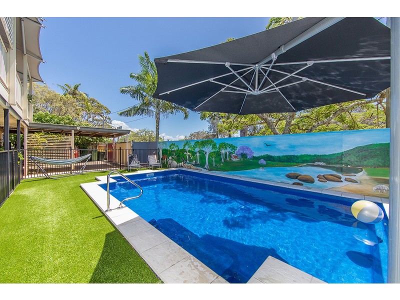 21 Thurecht Parade, Scarborough QLD 4020