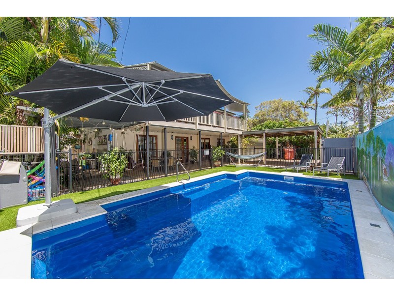 21 Thurecht Parade, Scarborough QLD 4020