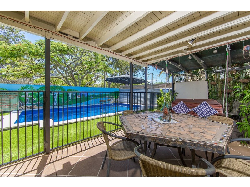 21 Thurecht Parade, Scarborough QLD 4020