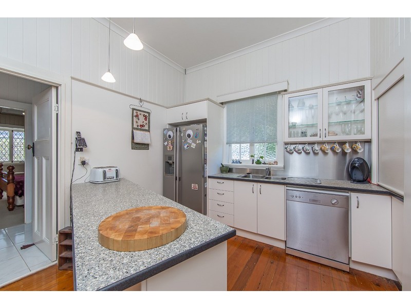 21 Thurecht Parade, Scarborough QLD 4020