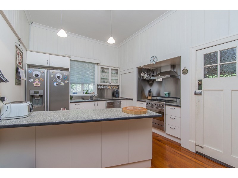 21 Thurecht Parade, Scarborough QLD 4020