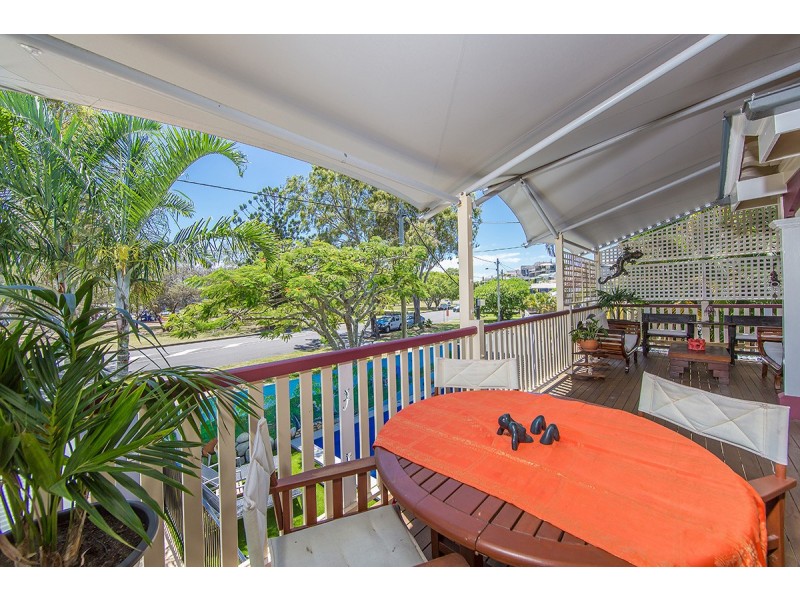 21 Thurecht Parade, Scarborough QLD 4020