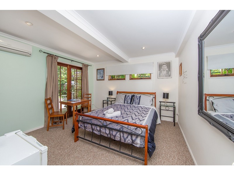 21 Thurecht Parade, Scarborough QLD 4020