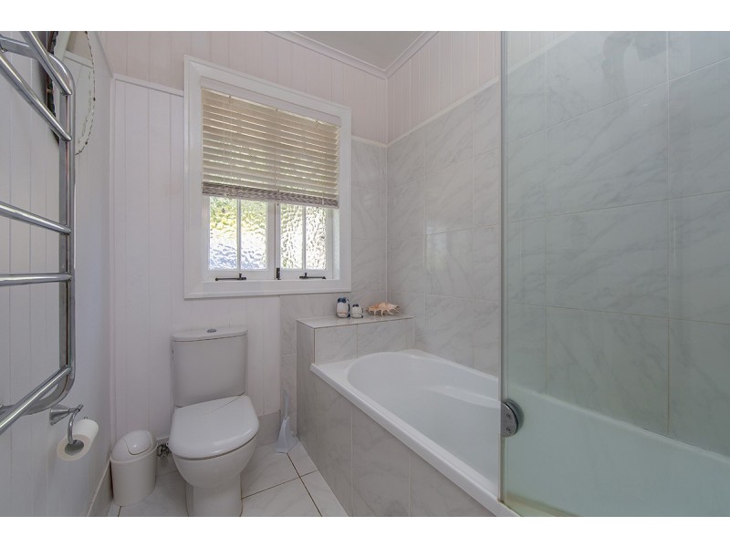 21 Thurecht Parade, Scarborough QLD 4020