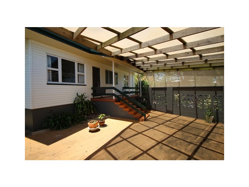 1a Blakeney Street, Woody Point QLD 4019