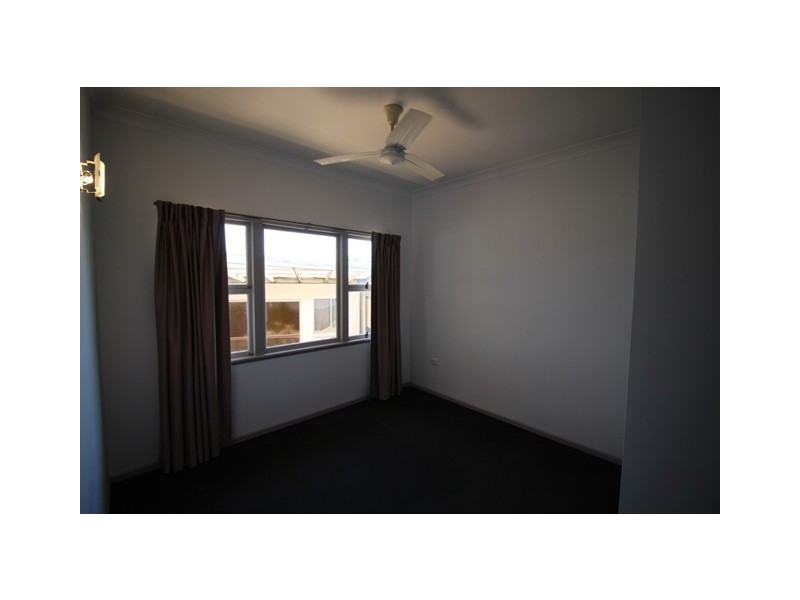 1a Blakeney Street, Woody Point QLD 4019