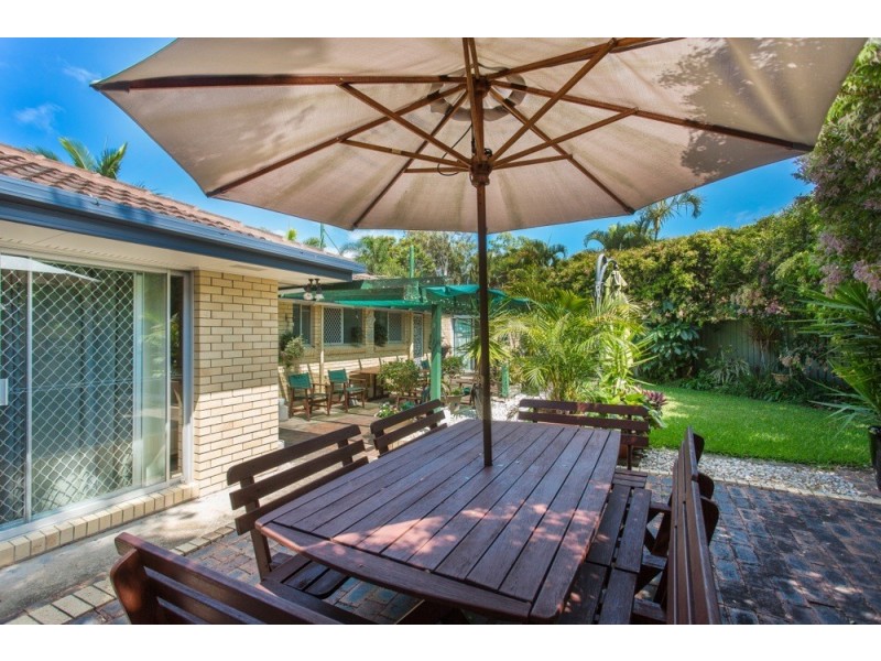 42 Shea Street, Scarborough QLD 4020