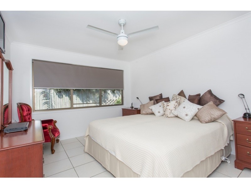 42 Shea Street, Scarborough QLD 4020