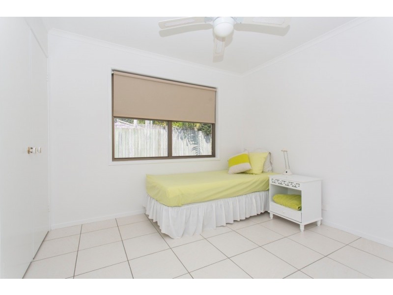 42 Shea Street, Scarborough QLD 4020