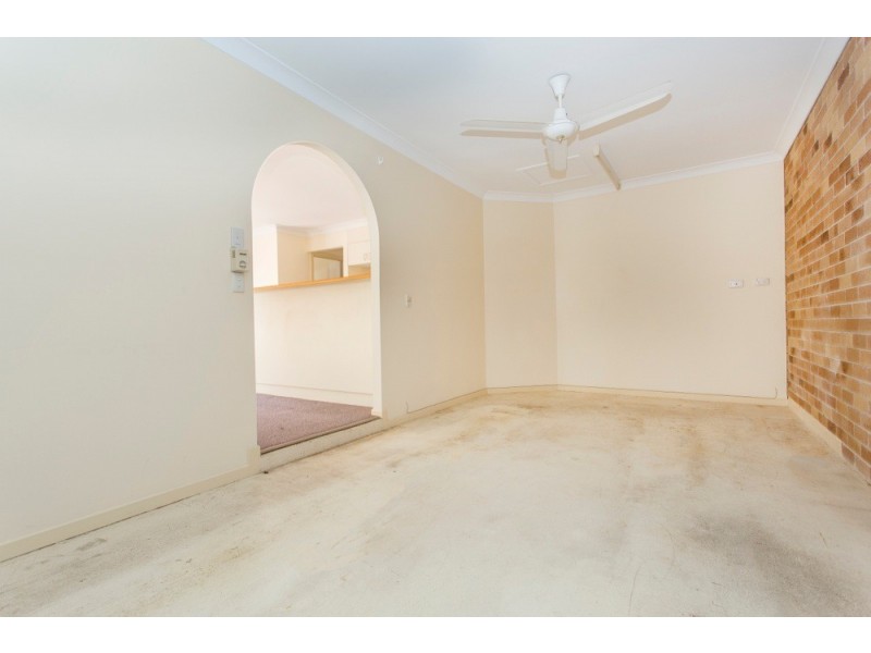 2/37 Livermore Street, Redcliffe QLD 4020