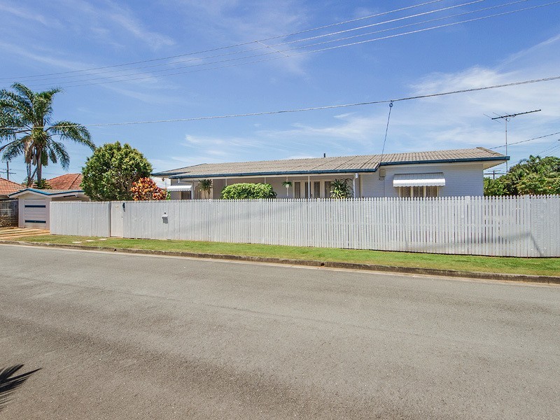 4 Mein Street, Scarborough QLD 4020