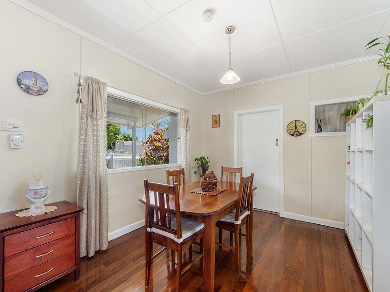 4 Mein Street, Scarborough QLD 4020