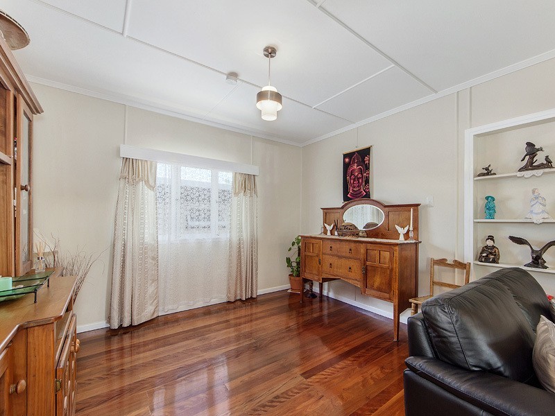 4 Mein Street, Scarborough QLD 4020