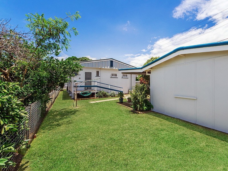 4 Mein Street, Scarborough QLD 4020