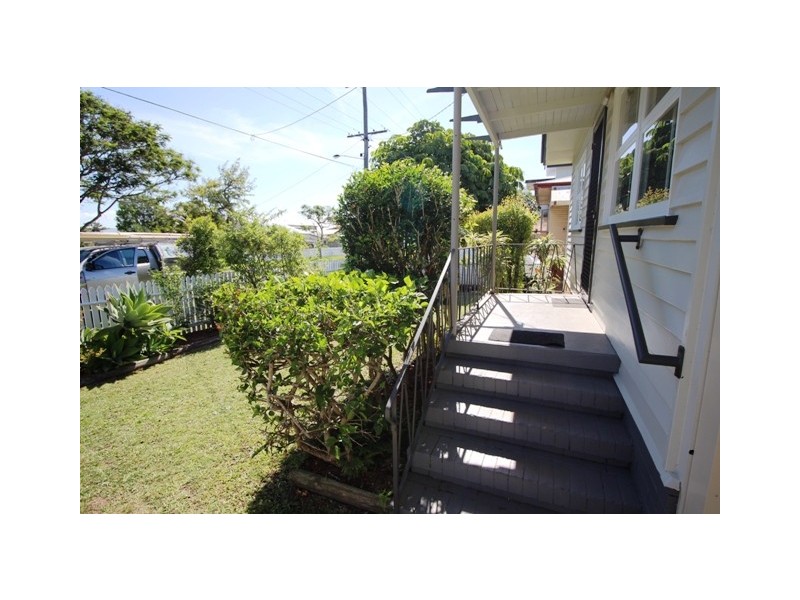 44 Arthur Street, Woody Point QLD 4019