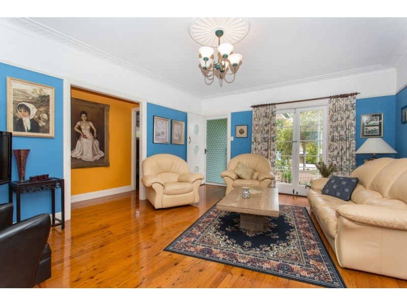 27 Deans Street West, Clontarf QLD 4019