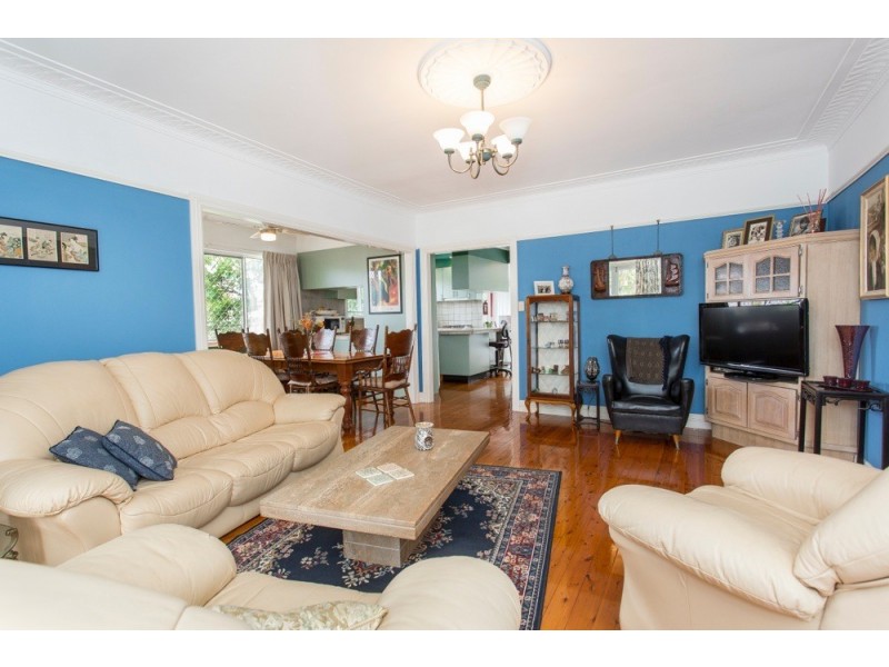 27 Deans Street West, Clontarf QLD 4019