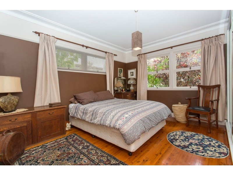 27 Deans Street West, Clontarf QLD 4019