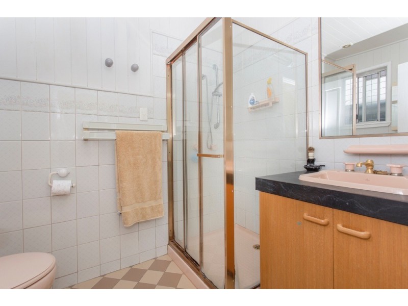 27 Deans Street West, Clontarf QLD 4019