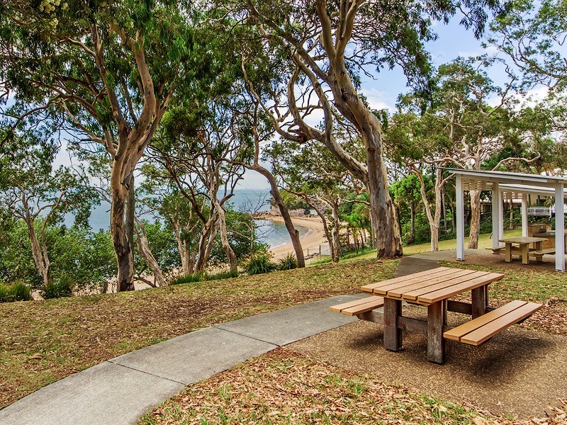 49 Whytecliffe Parade, Woody Point QLD 4019