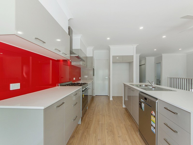 49 Whytecliffe Parade, Woody Point QLD 4019