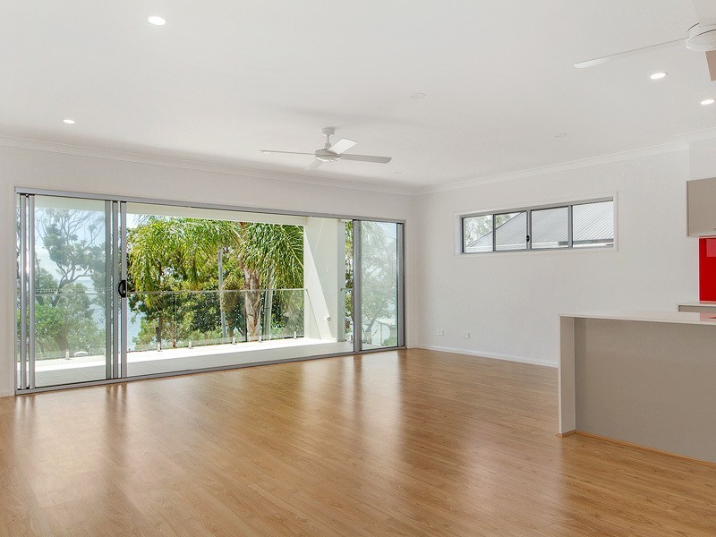49 Whytecliffe Parade, Woody Point QLD 4019