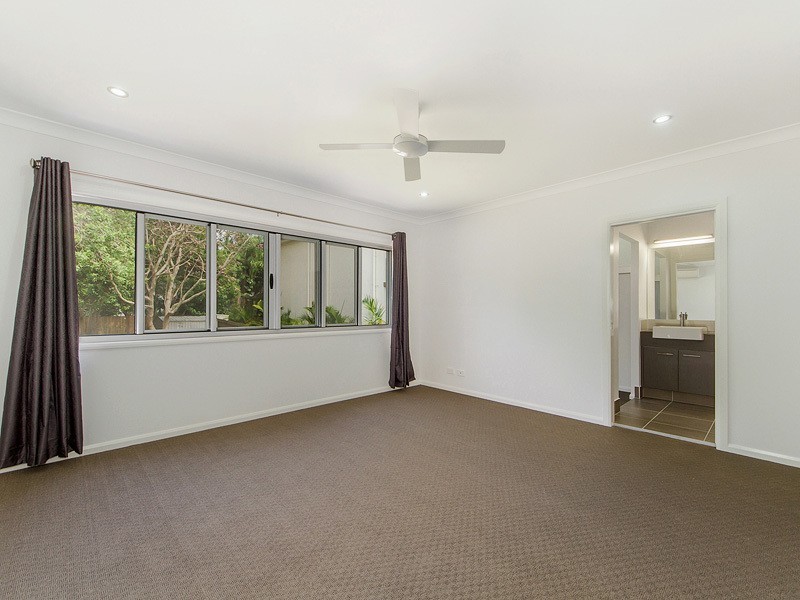 49 Whytecliffe Parade, Woody Point QLD 4019