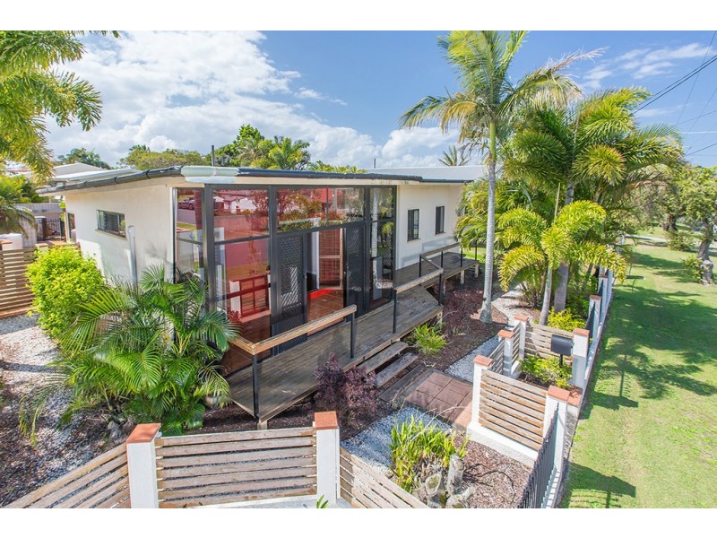 12 Redbank Road, Redcliffe QLD 4020