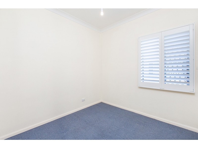 12 Redbank Road, Redcliffe QLD 4020