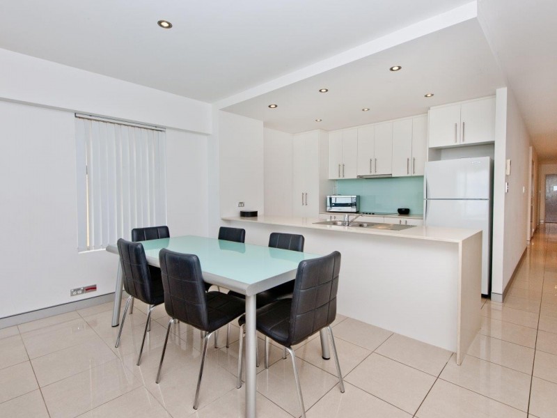 25/83 Marine Parade, Redcliffe QLD 4020