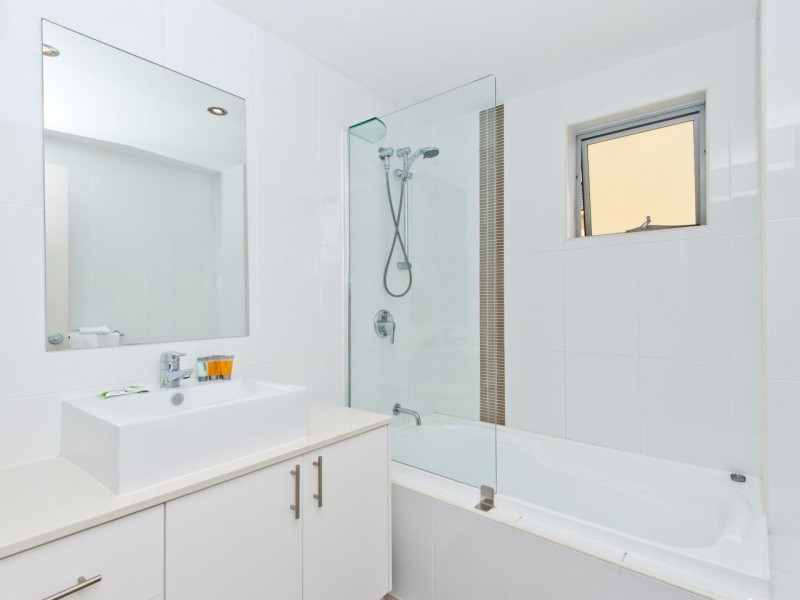 25/83 Marine Parade, Redcliffe QLD 4020