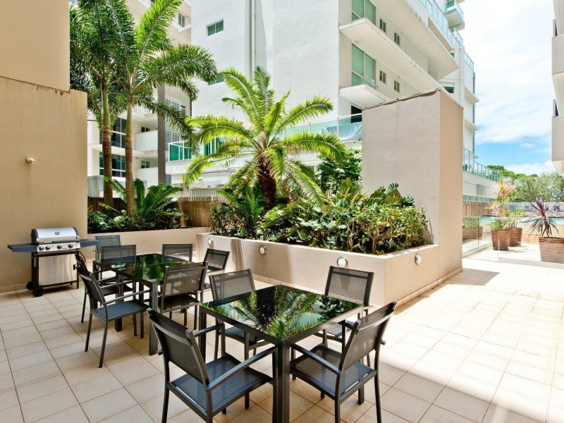 25/83 Marine Parade, Redcliffe QLD 4020