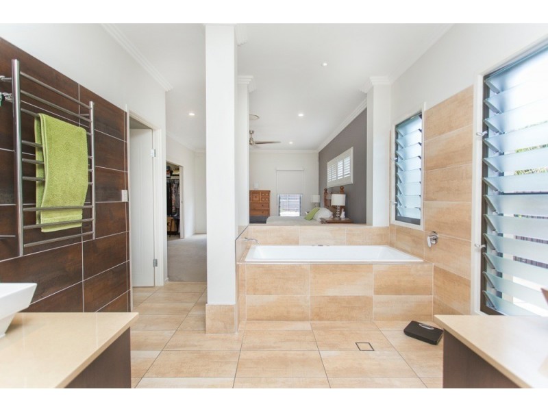 6 Mickelson Street, North Lakes QLD 4509