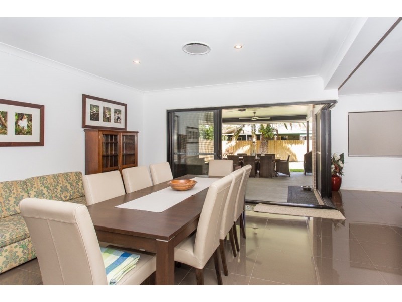 3 Roma Street, Scarborough QLD 4020